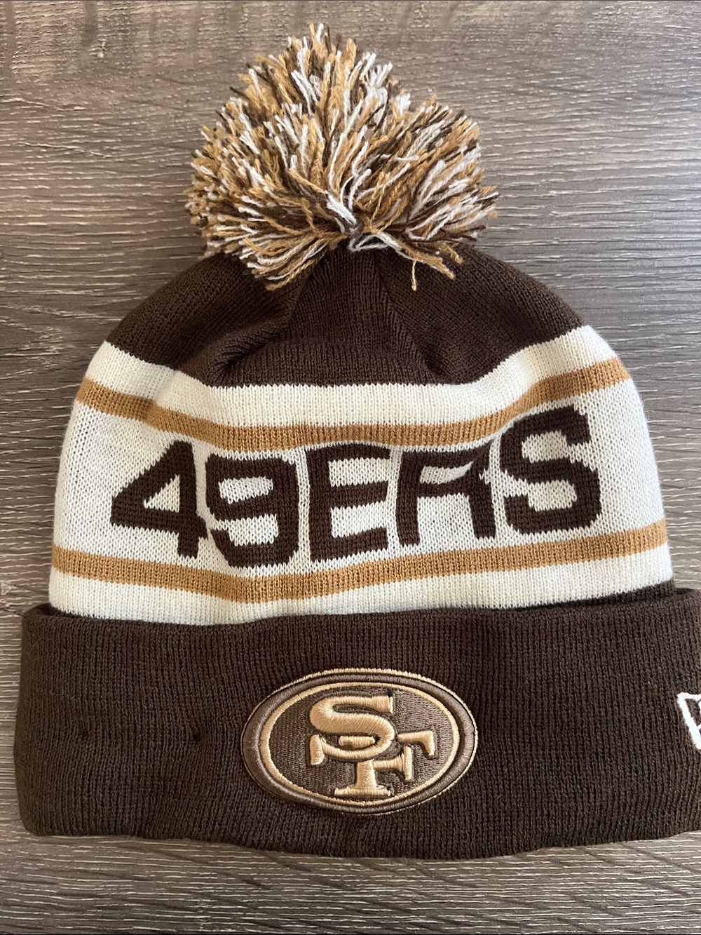 New Era NFL Beanie in Brown, Cream & Red
